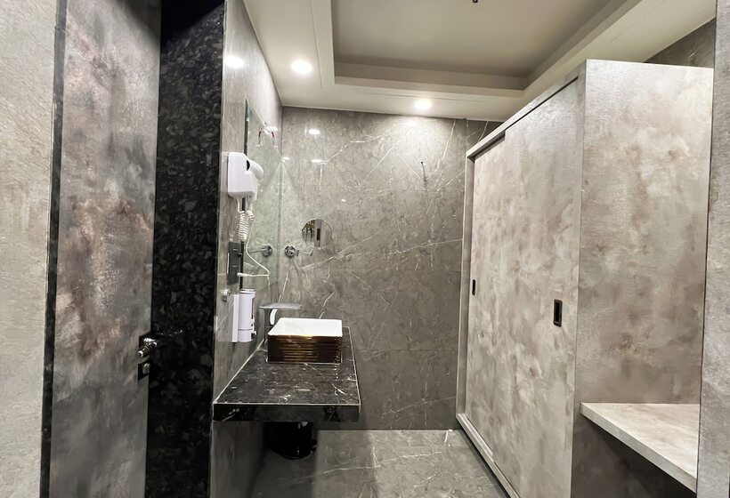 בית מלון כפרי Anand Resort A Luxury Resort Nashik