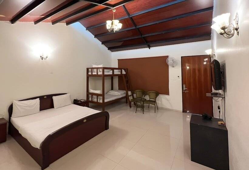 בית מלון כפרי Anand Resort A Luxury Resort Nashik