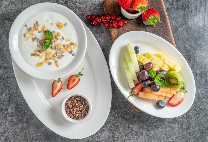 Gravity Hotel Abu Dhabi