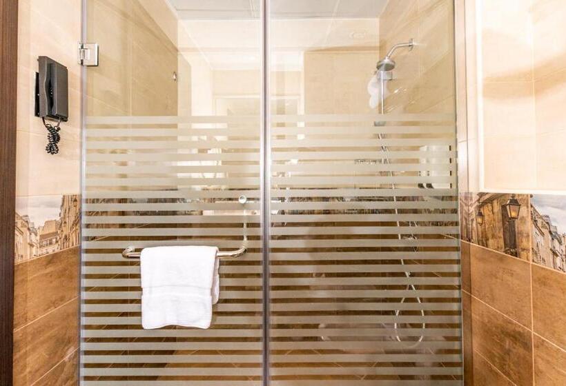 Gravity Hotel Abu Dhabi