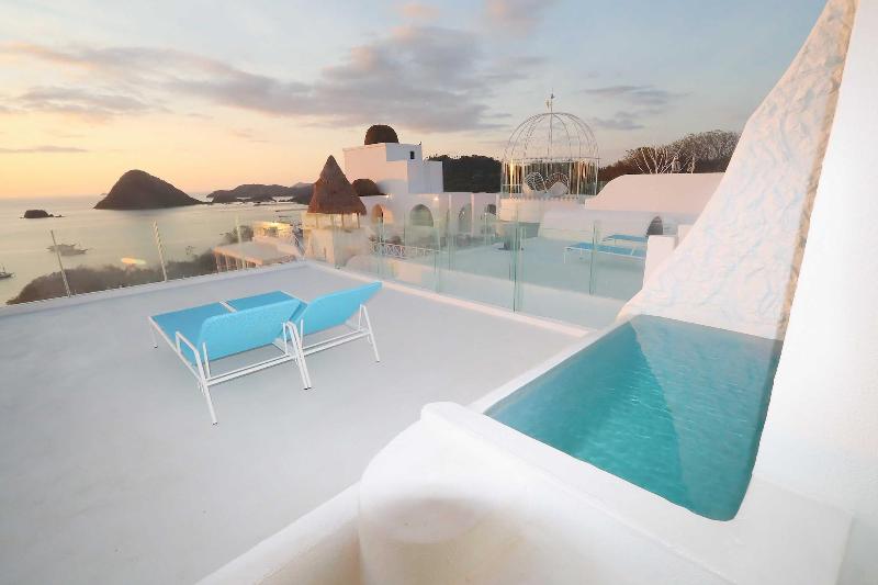 Loccal Collection Hotel Komodo