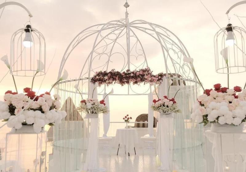 Loccal Collection Hotel Komodo