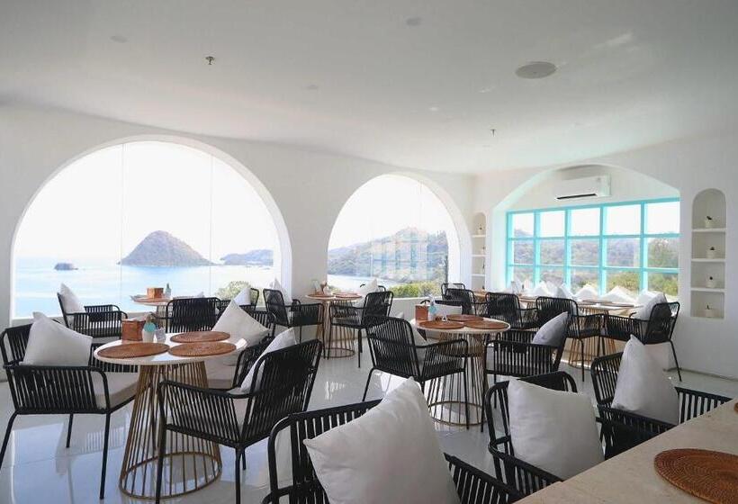Loccal Collection Hotel Komodo