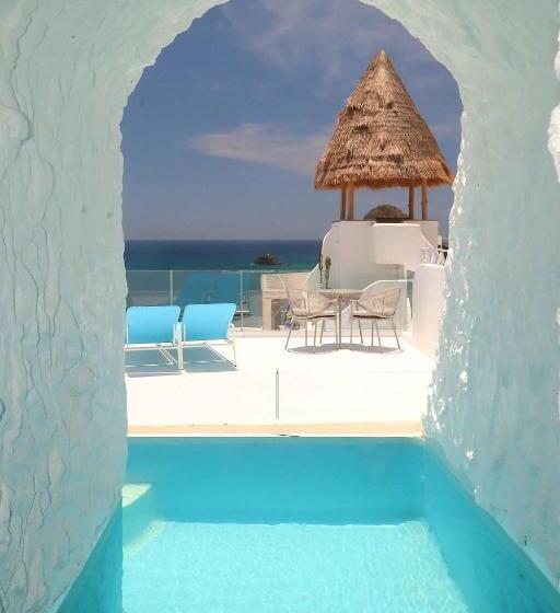 Loccal Collection Hotel Komodo