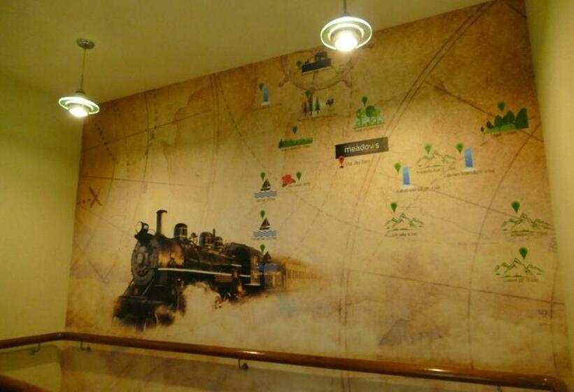 酒店 Meadows Residency