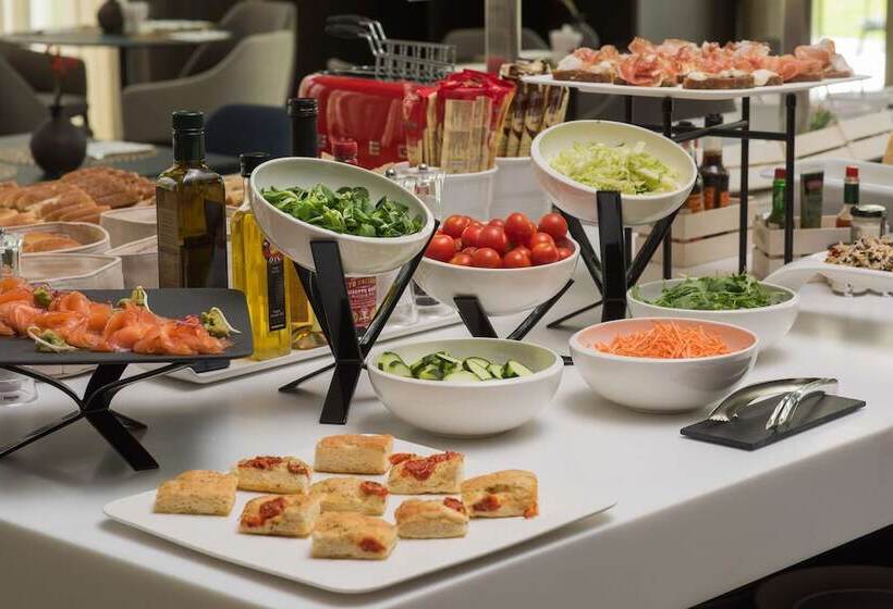 هتل NH Collection Milano Citylife