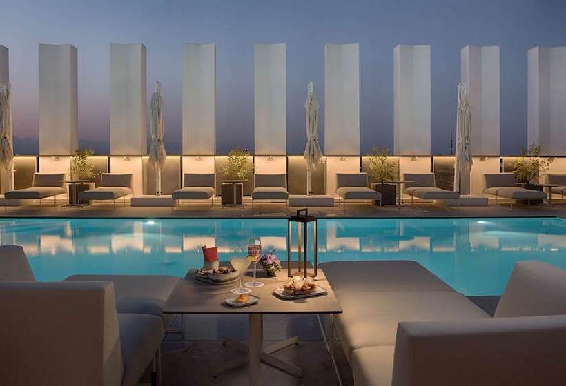 هتل NH Collection Milano Citylife