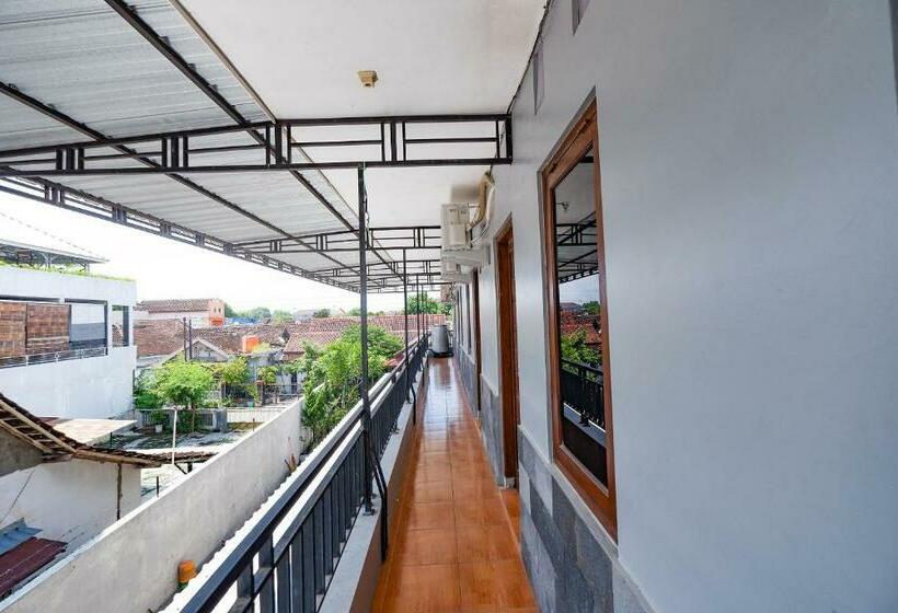 酒店 Orchid House By Oyo Rooms