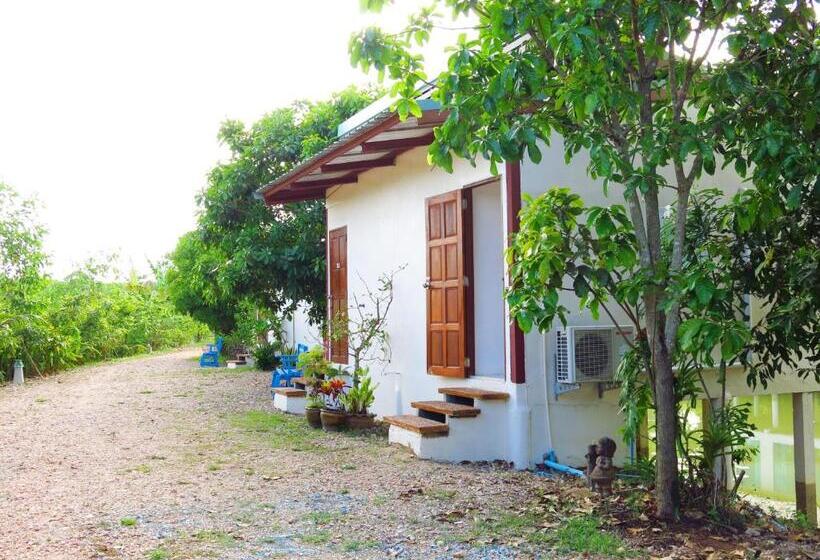 منتجع Banpak Suankaew Talaynoi