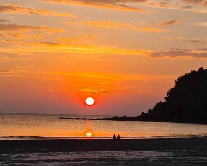 אתר נופש Frog Beach House