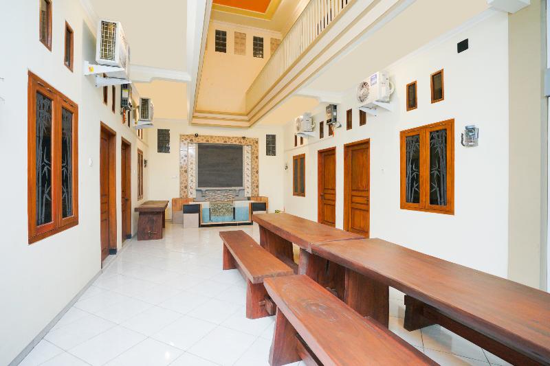 הוסטל Penginapan Anggrek Syariah 2 By Oyo Rooms