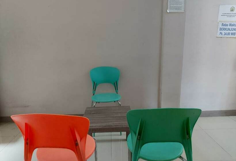 旅馆 Zleepy Pondok Gramada