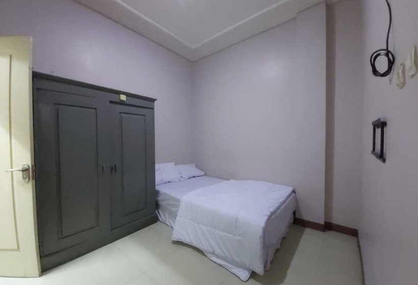 호스텔 Zleepy Pondok Gramada