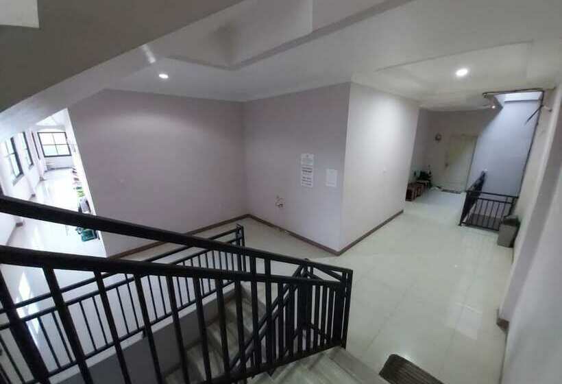 旅馆 Zleepy Pondok Gramada