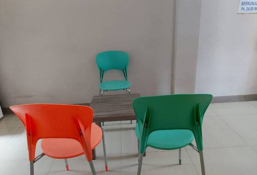 호스텔 Zleepy Pondok Gramada