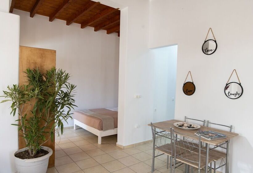 Dimelal Mikonos Downtown Apartments