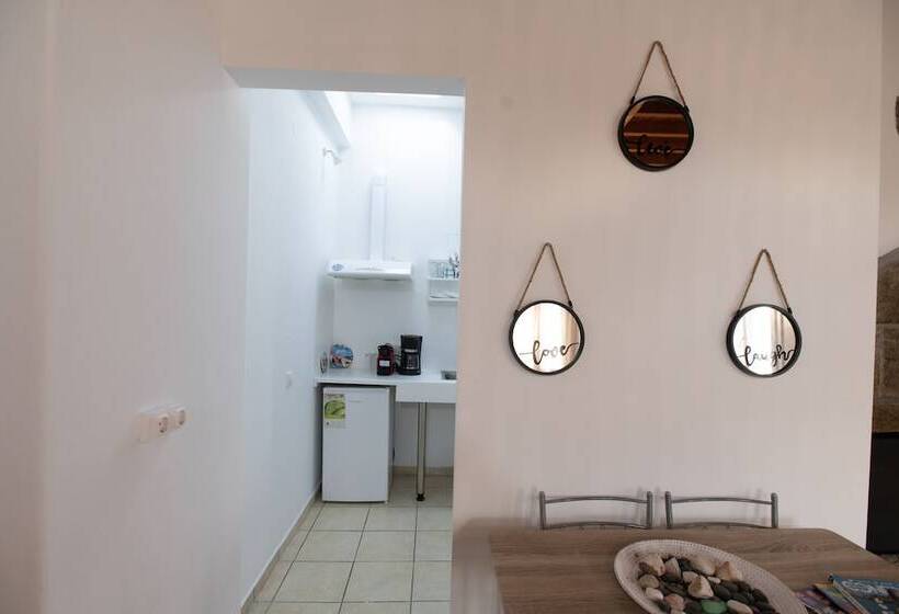 Dimelal Mikonos Downtown Apartments