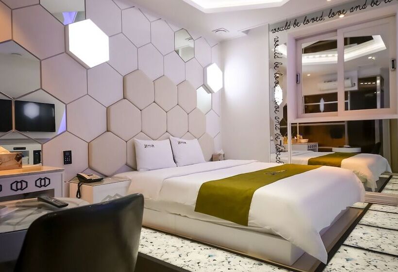 Donghae Luxury Java Self Check In Motel