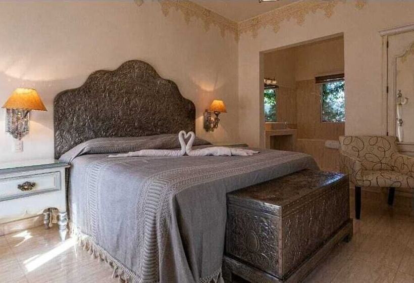 ホテル Centenario Los Arroyitos