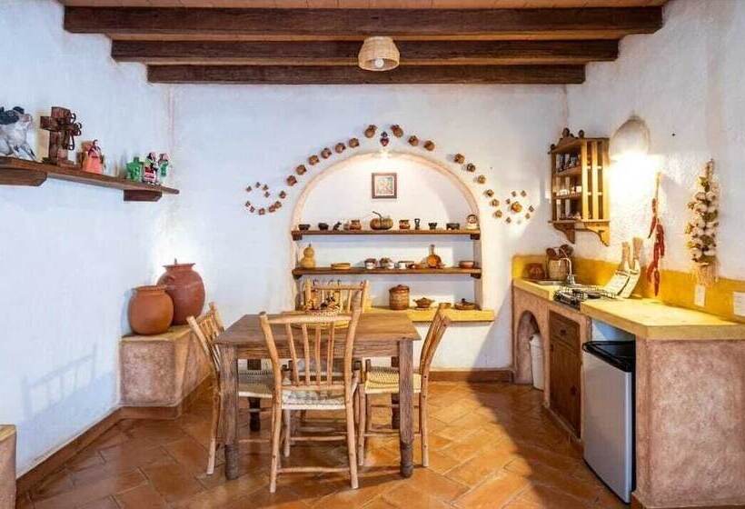 ホテル Centenario Los Arroyitos