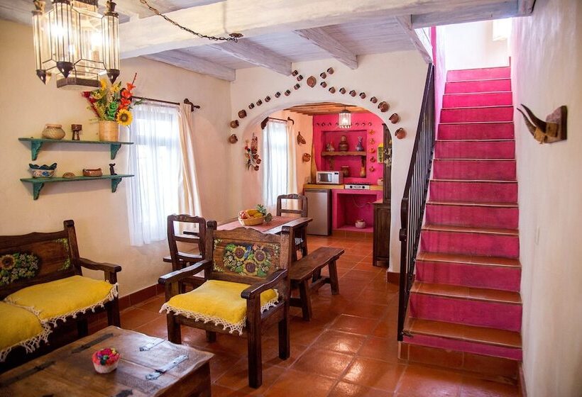 فندق Centenario Los Arroyitos