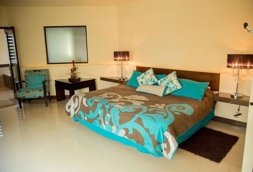 فندق Centenario Los Arroyitos