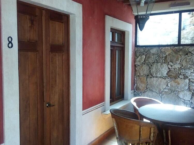 فندق Centenario Los Arroyitos