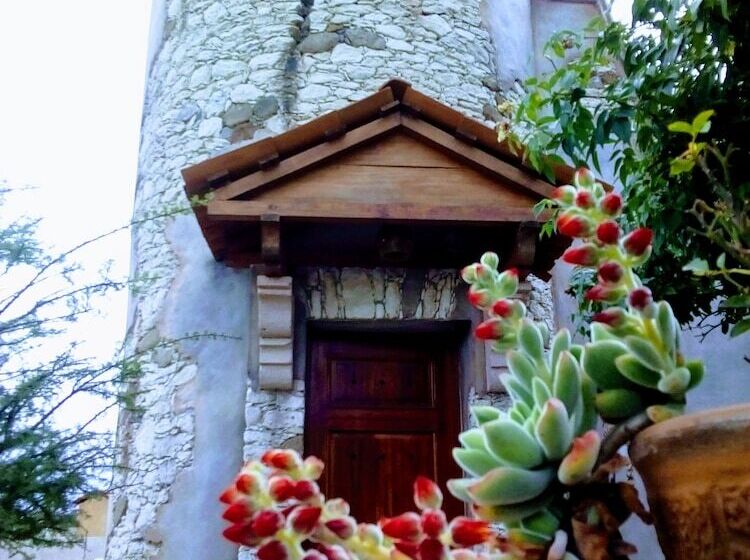 فندق Centenario Los Arroyitos