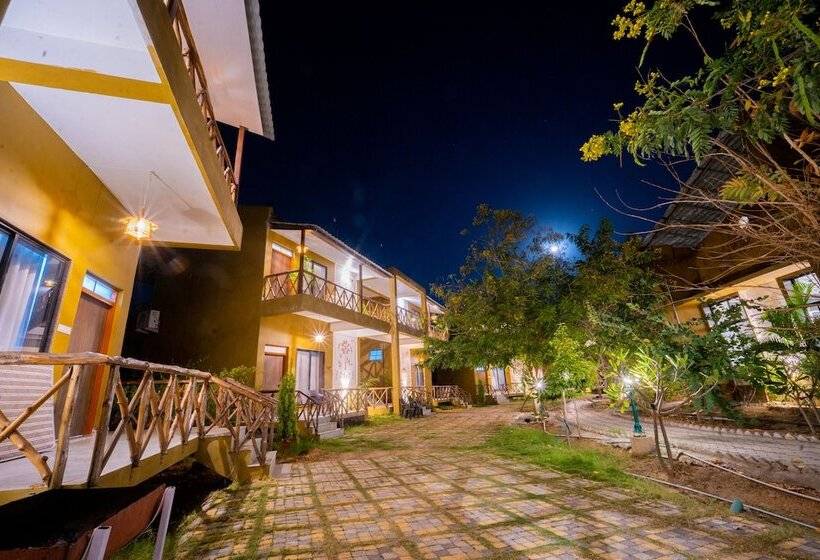 ホテル Chimur Tiger Resort At Tadoba
