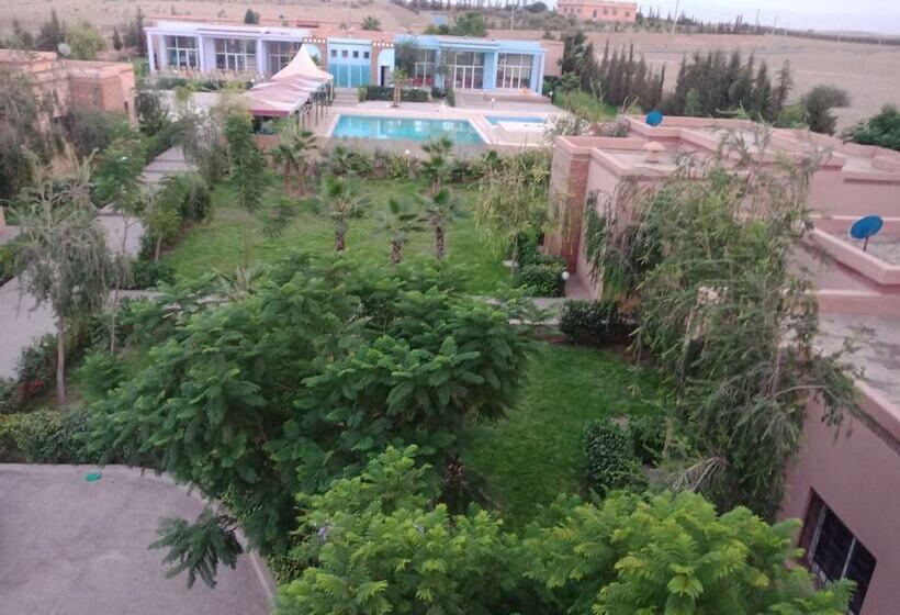 Отель Complexe Touristique Abayno