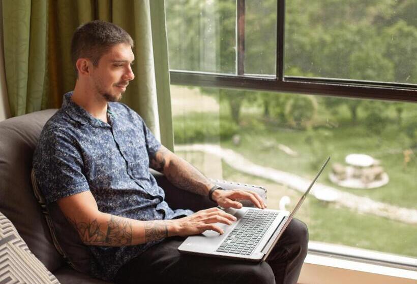 בית מלון כפרי Fondavela