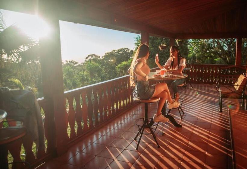 בית מלון כפרי Fondavela