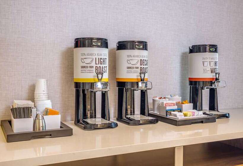 فندق Hampton Inn By Hilton Bedford