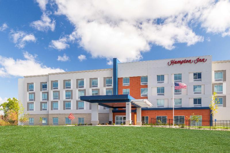 فندق Hampton Inn By Hilton Bedford
