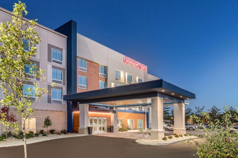 فندق Hampton Inn By Hilton Bedford