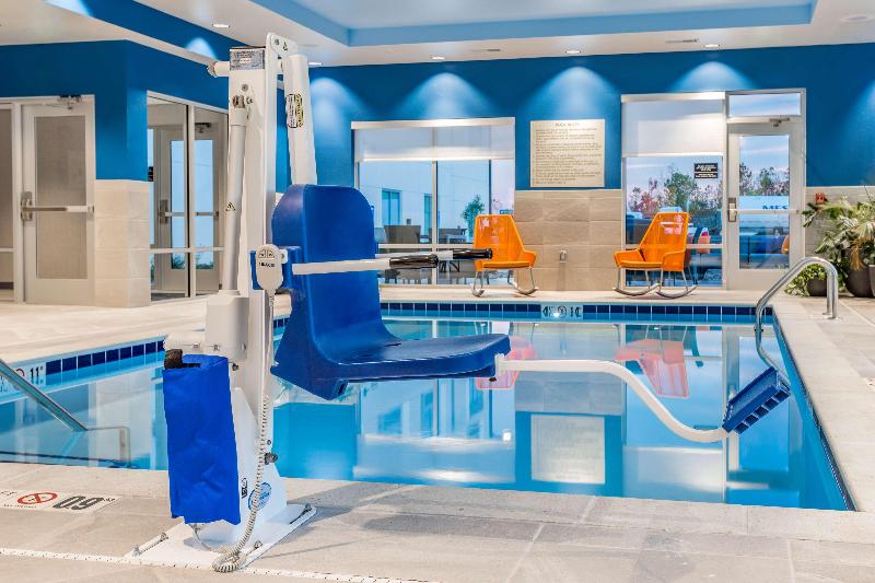 فندق Hampton Inn By Hilton Bedford