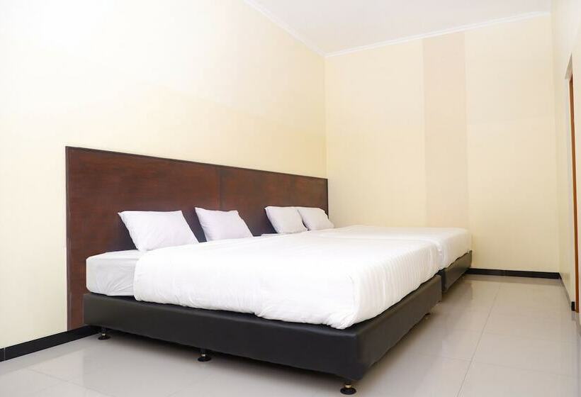 בית מלון כפרי Homestay Villa Diva Tambi