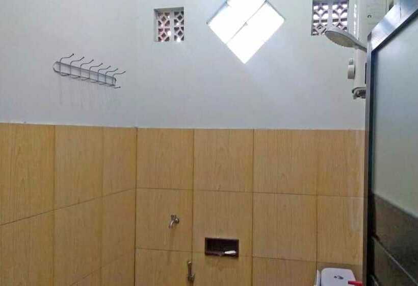 בית מלון כפרי Homestay Villa Diva Tambi