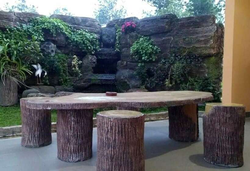 בית מלון כפרי Homestay Villa Diva Tambi