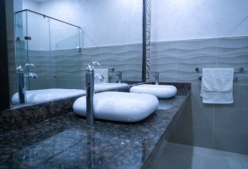 هتل Hôtel Saharatel