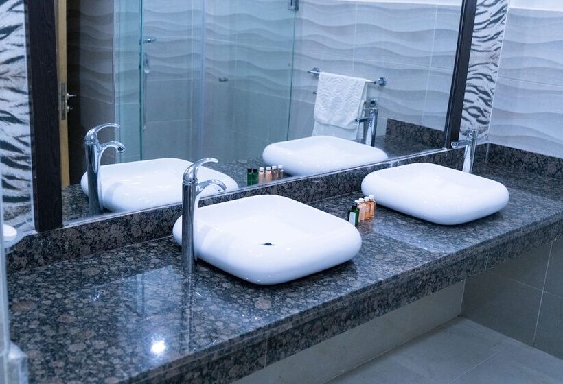 هتل Hôtel Saharatel