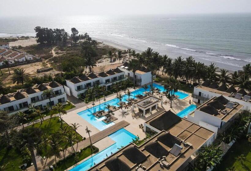 هتل Kalimba Beach Resort