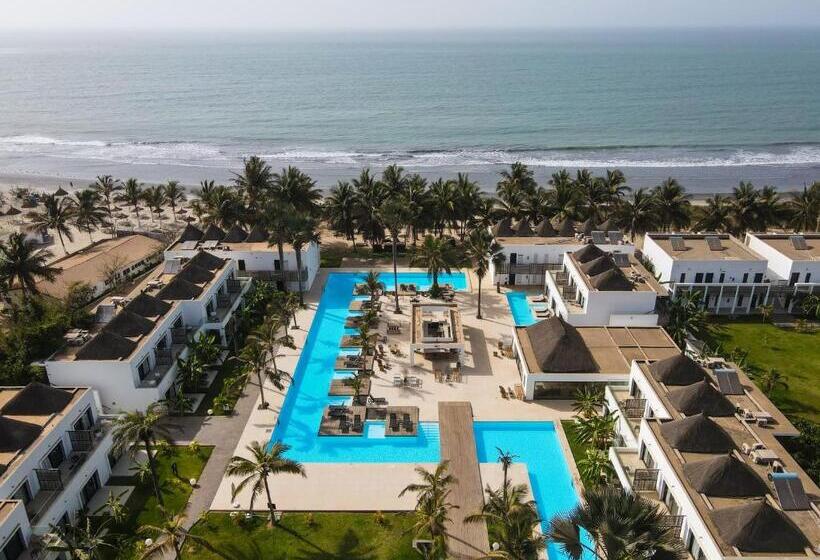 هتل Kalimba Beach Resort