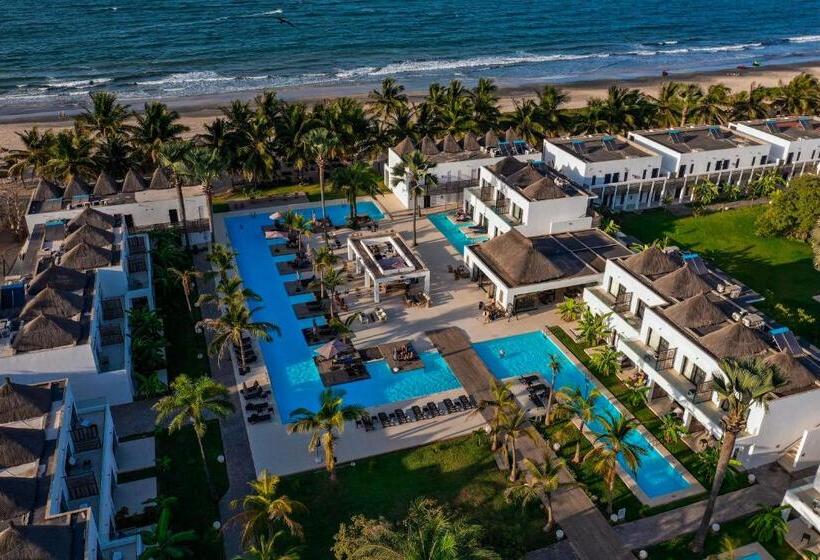 هتل Kalimba Beach Resort