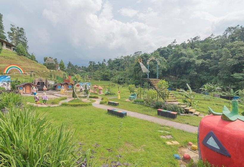 酒店 Reddoorz Resort Syariah @ Batu Apung Purwakarta