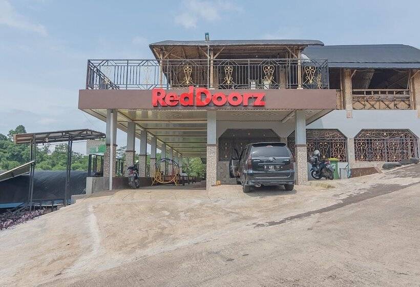 酒店 Reddoorz Resort Syariah @ Batu Apung Purwakarta