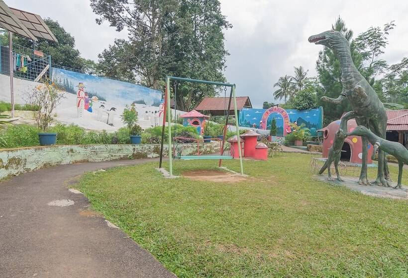 酒店 Reddoorz Resort Syariah @ Batu Apung Purwakarta