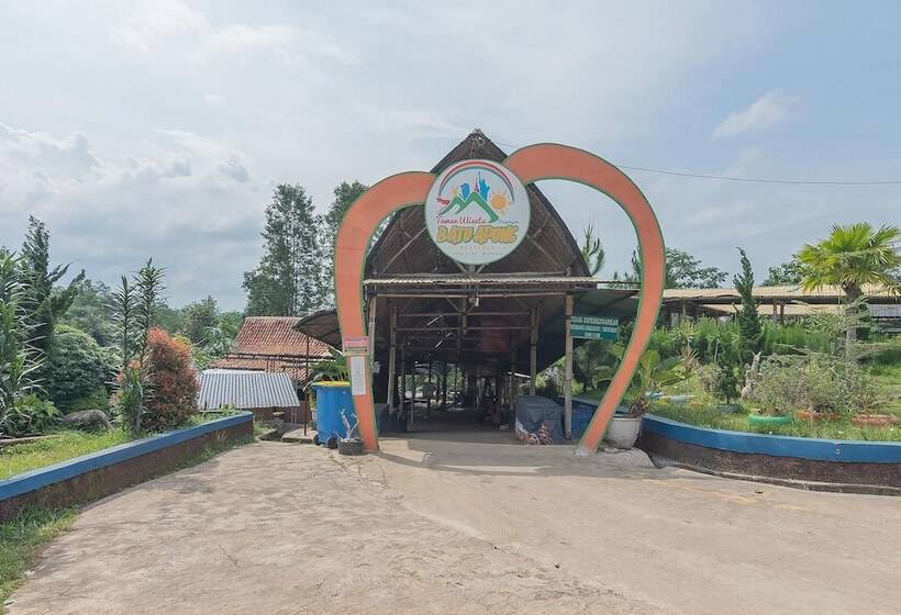 酒店 Reddoorz Resort Syariah @ Batu Apung Purwakarta