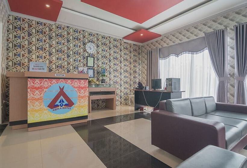 ホテル Reddoorz Syariah Near Taman Rozeline Penajam