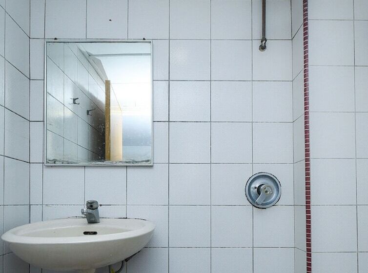 בית מלון כפרי River Inn By Oyo Rooms